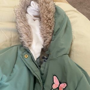 Oshkosh Bgosh jacket girls size 4 worn twice. Great condition.